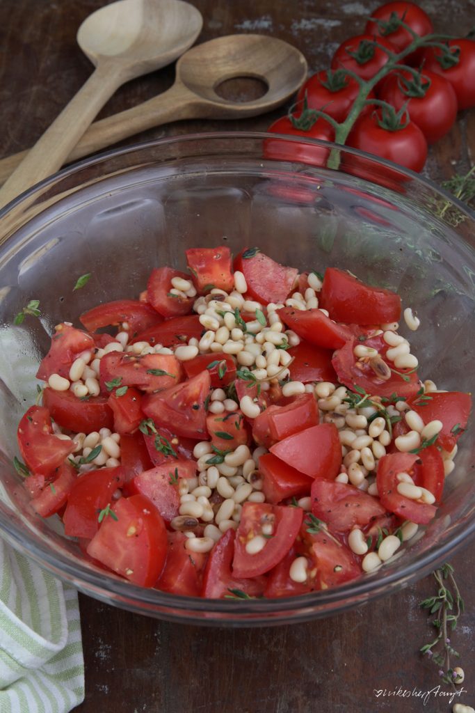 trasimener böhnchen mit tomaten und thymian, salat, veggie, vegan, food, blog, nikesherztanzt