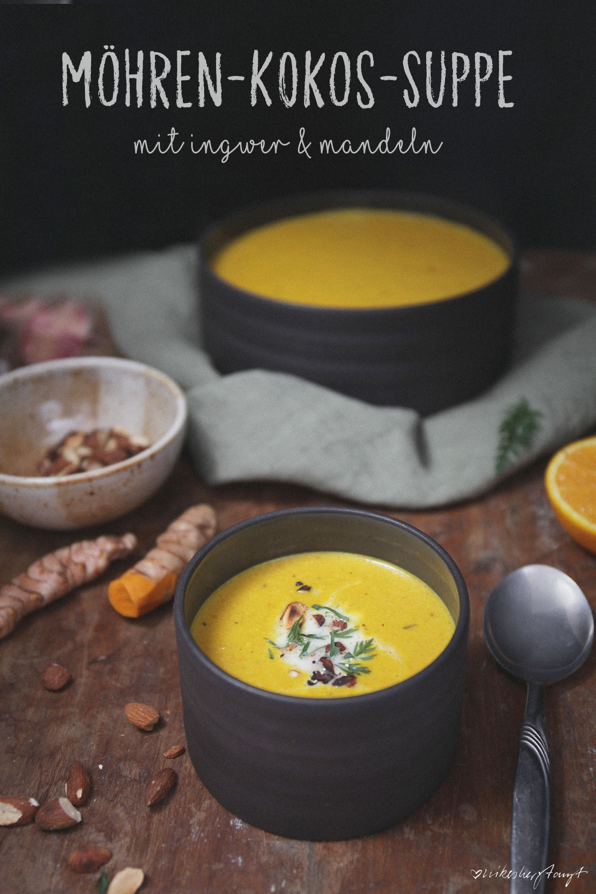 möhren-kokos-suppe mit ingwer und mandeln